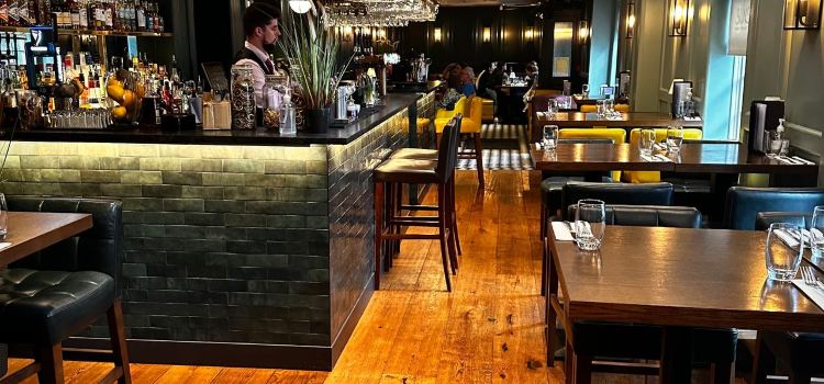 Avenue Cafe