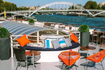 L'Instant by Le Paris