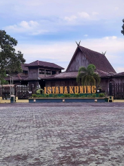 Istana Kuning