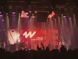 Wave Live House