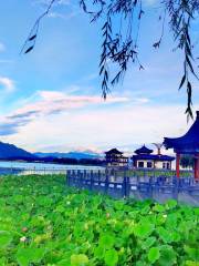 Wuyuan Lake Tourist Resort