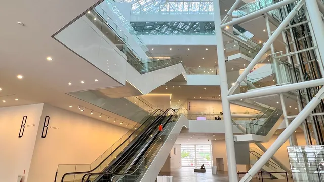 台南美術館二館