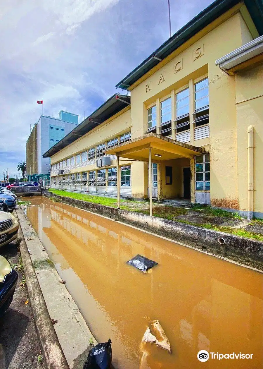 Hotels near Guyana National Museum