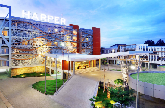 Compare 3 airports near Biringkanaya