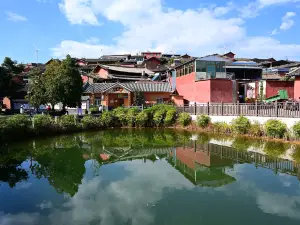 迤沙拉民族文化村