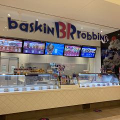 Baskin Robbins and Kernels Popcorn 여행 사진
