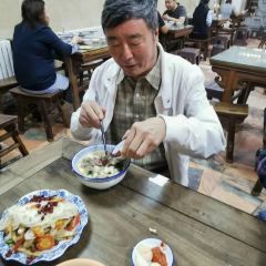 Guoyuanzhailaomijia(beiguangjijiedian) User Photo