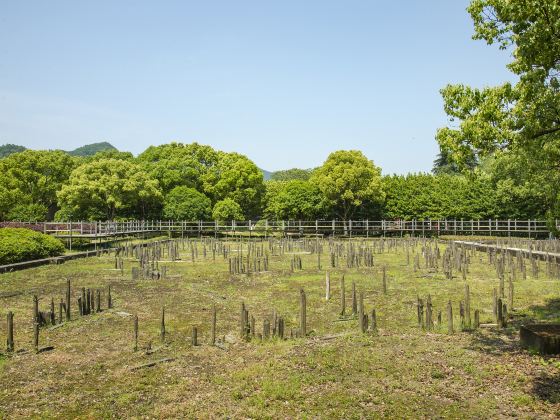 河姆渡古村落