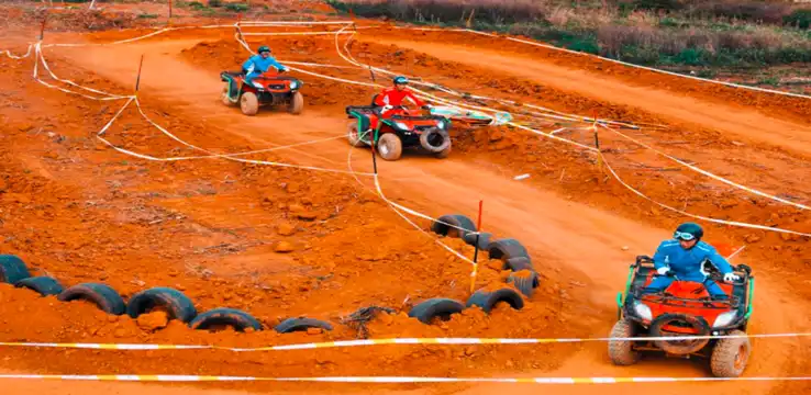 東風韻半島パークカヤック基地周辺のホテル