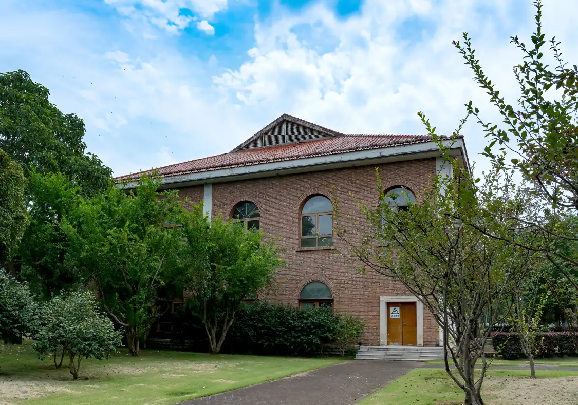Hotels near Shenzhi Renyuan Yusuo Site