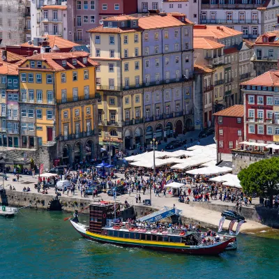 Vé máy bay giá rẻ của Discover Airlines đi Porto