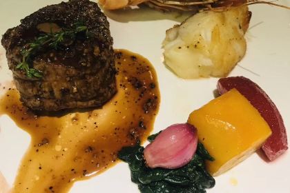 Jumbo Steak Han's Kumoji Honten