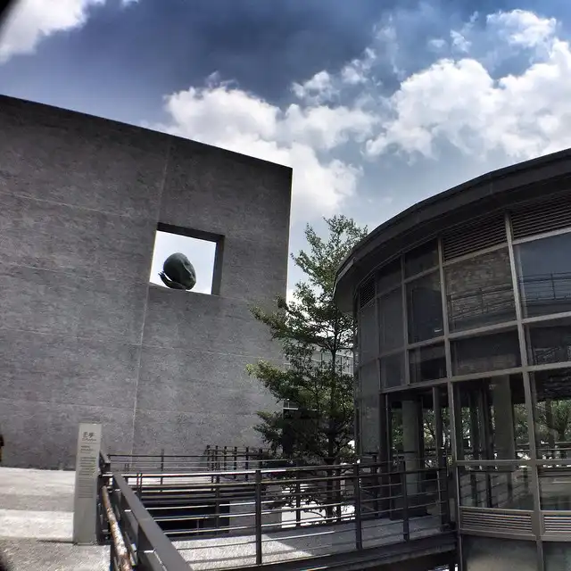 Hotels near National Taiwan Museum of Fine Arts