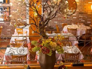 Casa Bella Restaurant