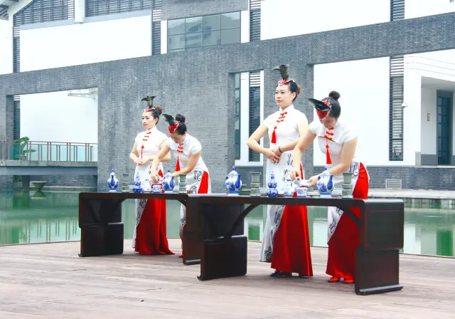Liquor Culture Experiences in Shaoxing