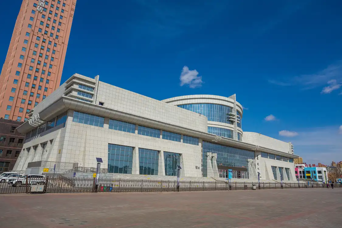 Hotels near Horqin Museum