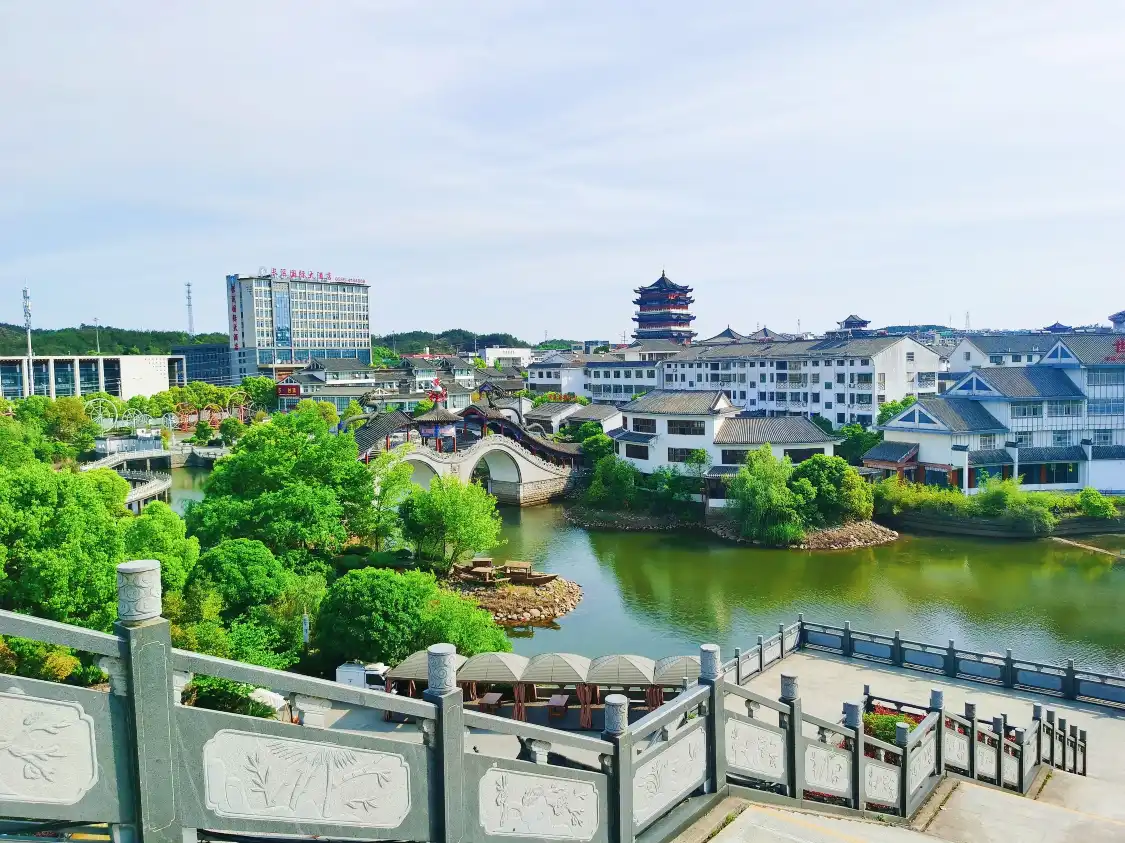 Hotels near Taihu Zen Tourism Scenic Area