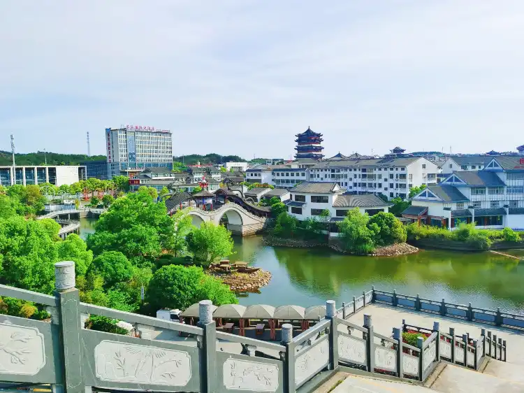 Hotels in Taihu County