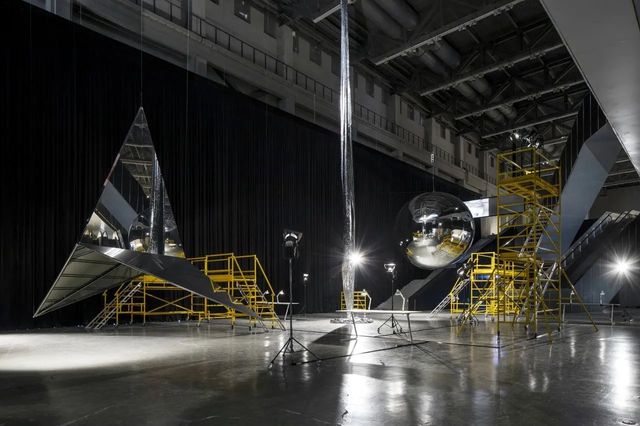 The 15th Shanghai Biennale: Do the Flowers Hear the Bees? | Power Station of Art