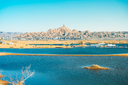 Wuhai Lake