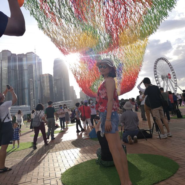 中環海濱活動空間出現彩虹！