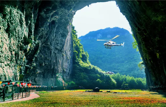 騰龍洞風景區景區接駁車票大小同價