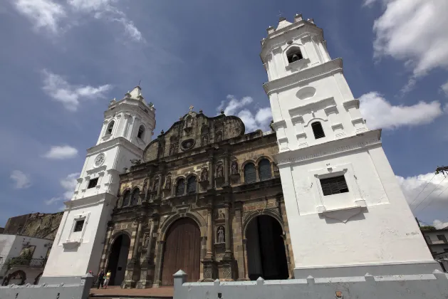 Hotels near Panama Canal Museum