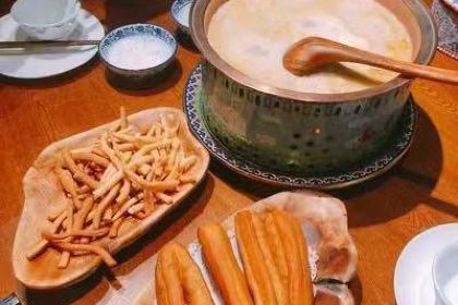 库伦旗金莎湾温泉酒店·三楼用餐中心