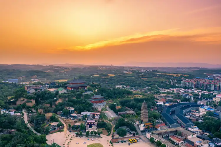 Hotel berhampiran Jishan Sanfeng