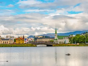 Lake Tjornin