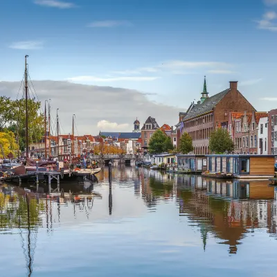 Hotels in Leiden With Bars