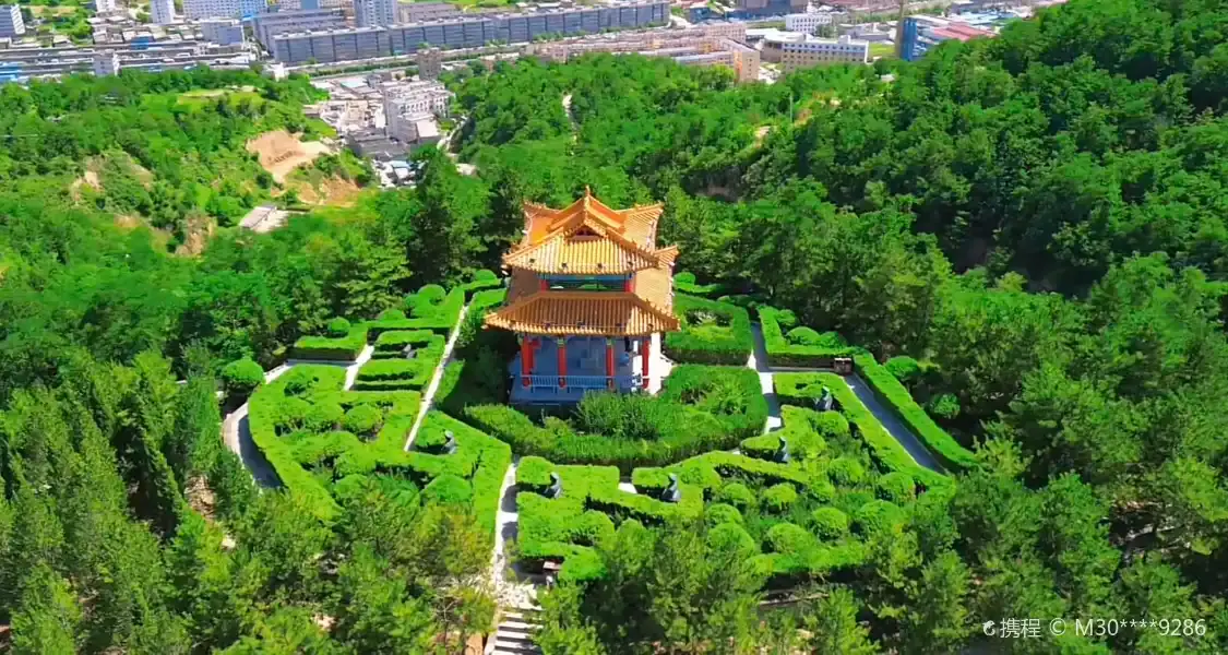 Hotels near Longhu Mountain Sceneic Area