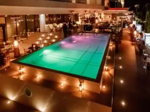 Soleil Pool Bar