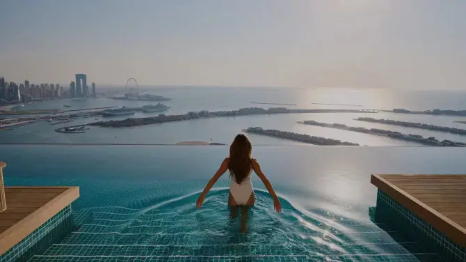 5_Aura Skypool Dubai