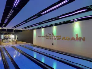 Kingpin Townsville - Bowling Alley, Laser Tag, Arcade, Karaoke & Events