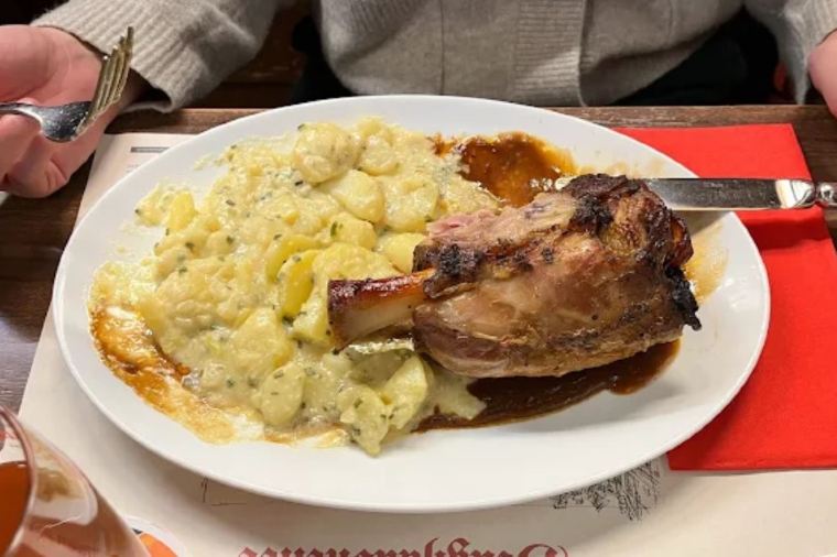 瑞士自由行 | Zeughauskeller 