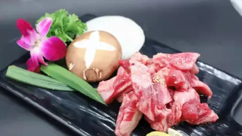 北朝餐厅·海鲜炭火烤肉·歌舞演出6.00 in Antu