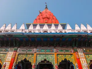Shri Hanuman Garhi Mandir