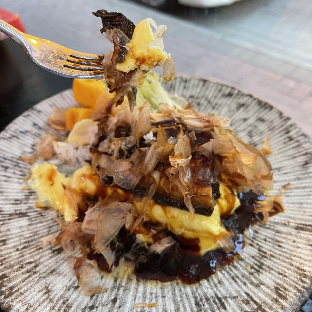 尖沙咀全院滿座玩味西餐廳