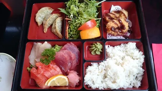 Minami Sushi Bar & Restaurant