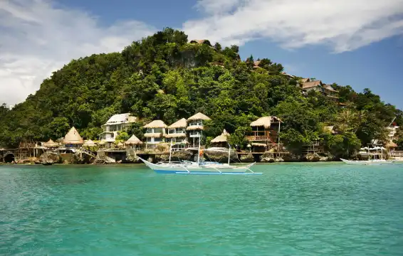 Hotels near Mount Luho