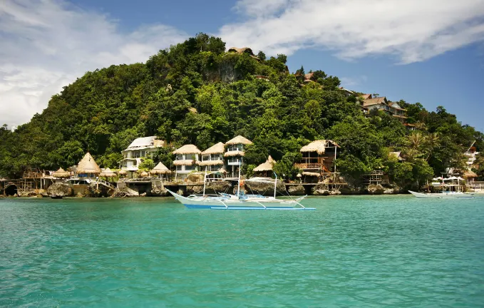 Отели рядом с достопримечательностью «Уайт Бич»