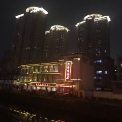 Zhengzhoukao Duck (renminluzong) 여행 사진
