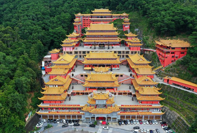 Compare 5 airports near Dongguan