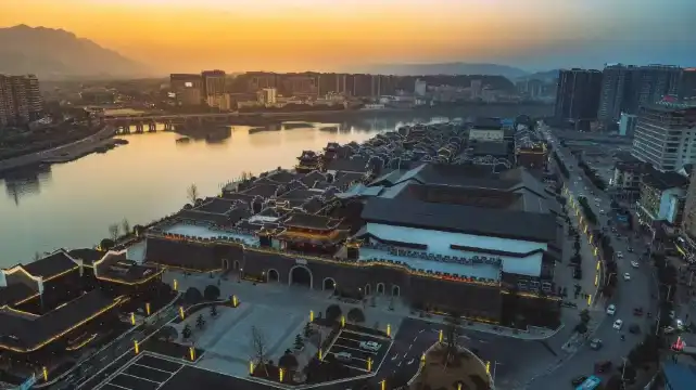 Hoteles cerca de Dayong City