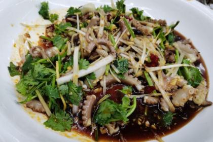 望海潮酒店(墟沟海鲜美食城3号店)