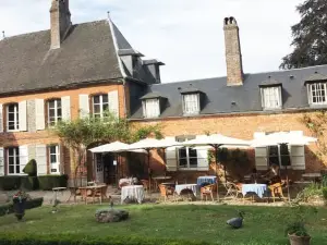 Le Jardin Des Ifs