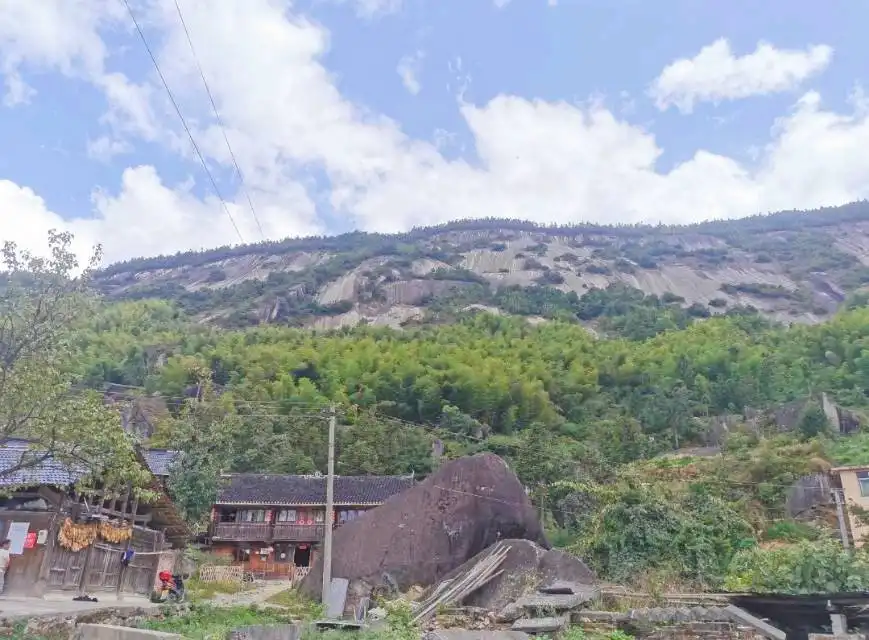 Hotels near Huxing Mountain
