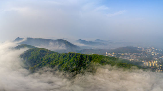 Sea of Clouds Sightseeing in Xiangyang