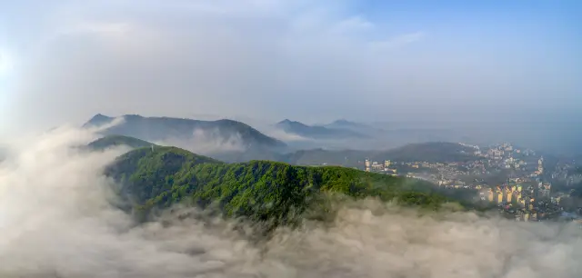 Sea of Clouds in Xiangyang